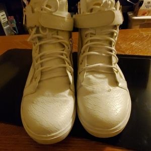 Guess sneakers